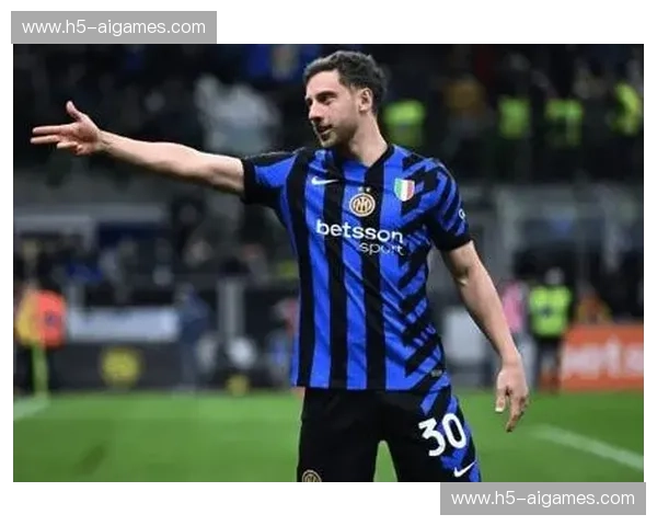 贝拉尔迪16战国际米兰造12球，萨索洛队长成蓝黑军团防线噩梦